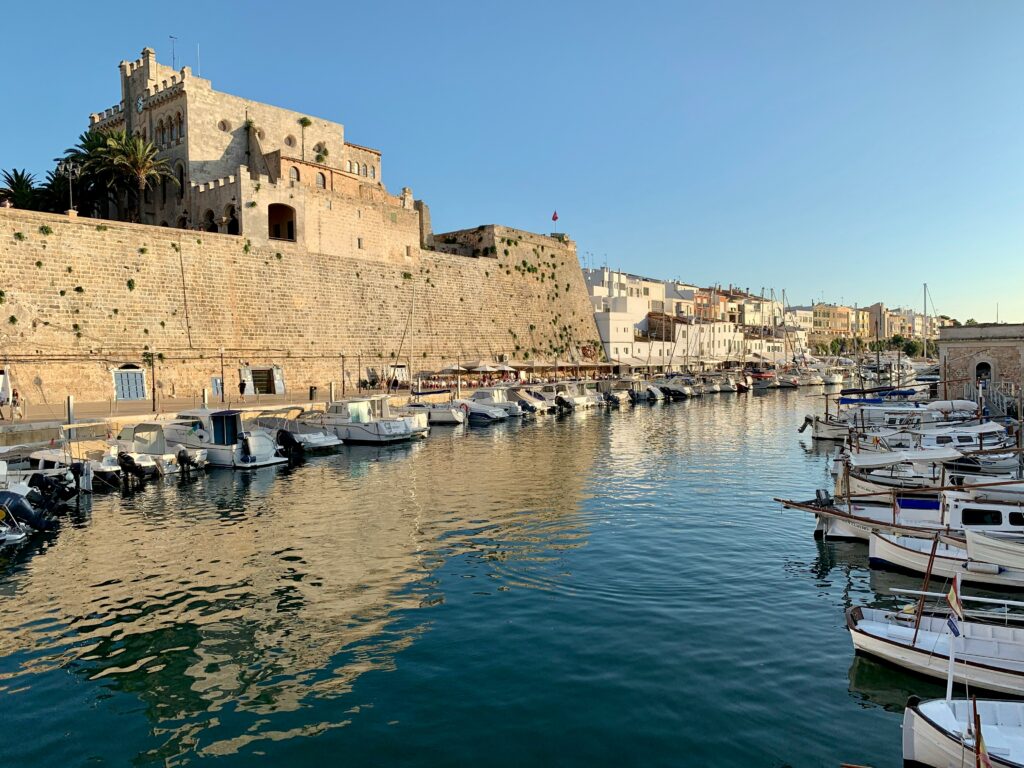 Der Hafen von Mallorca ist definitiv ein gutes Ausflugsziel für Unternehmungen.